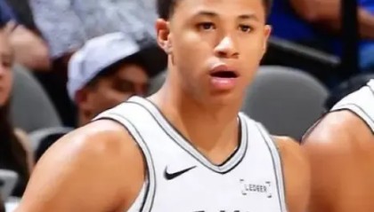 高清无插件NBA直播-卡特-布莱恩特：教练相信我投篮能力，我只需要做好投篮准备